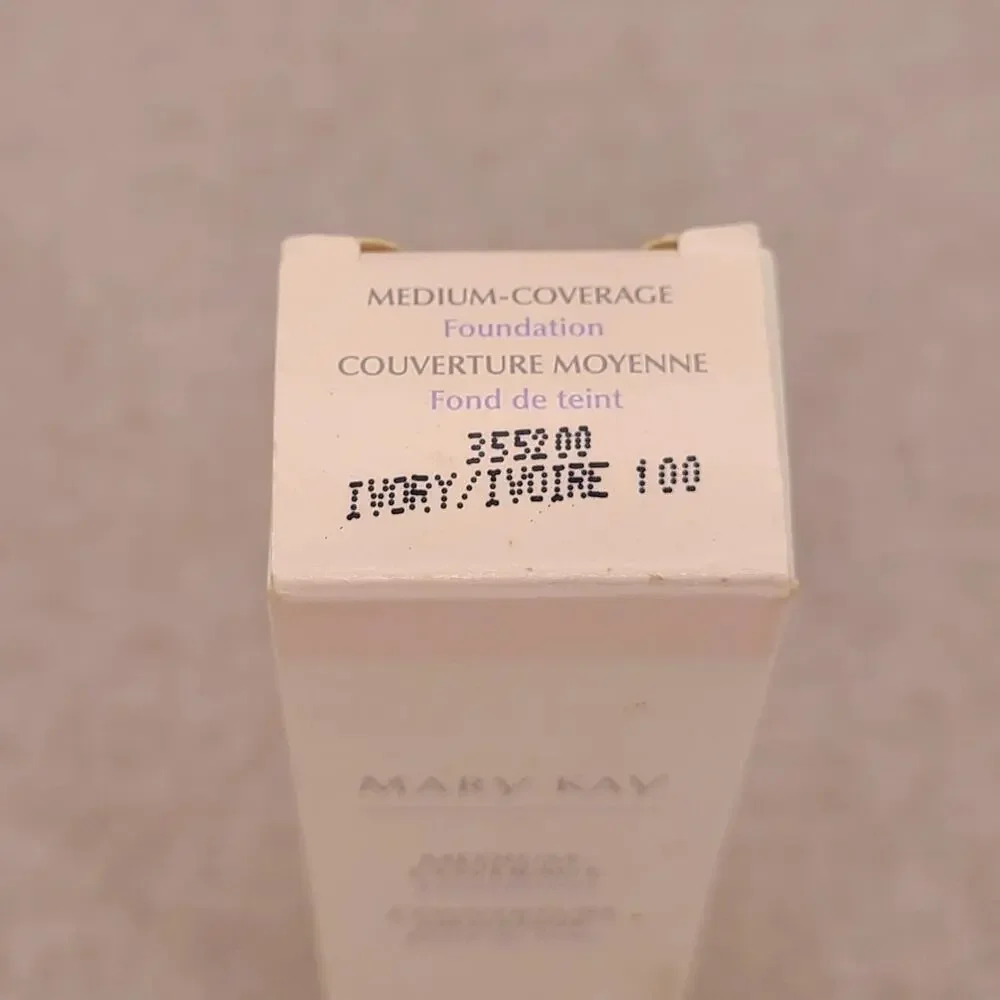 Mary Kay Medium Coverage Foundation Ivory 100 - Gray Cap # 355200 NIB Full Size